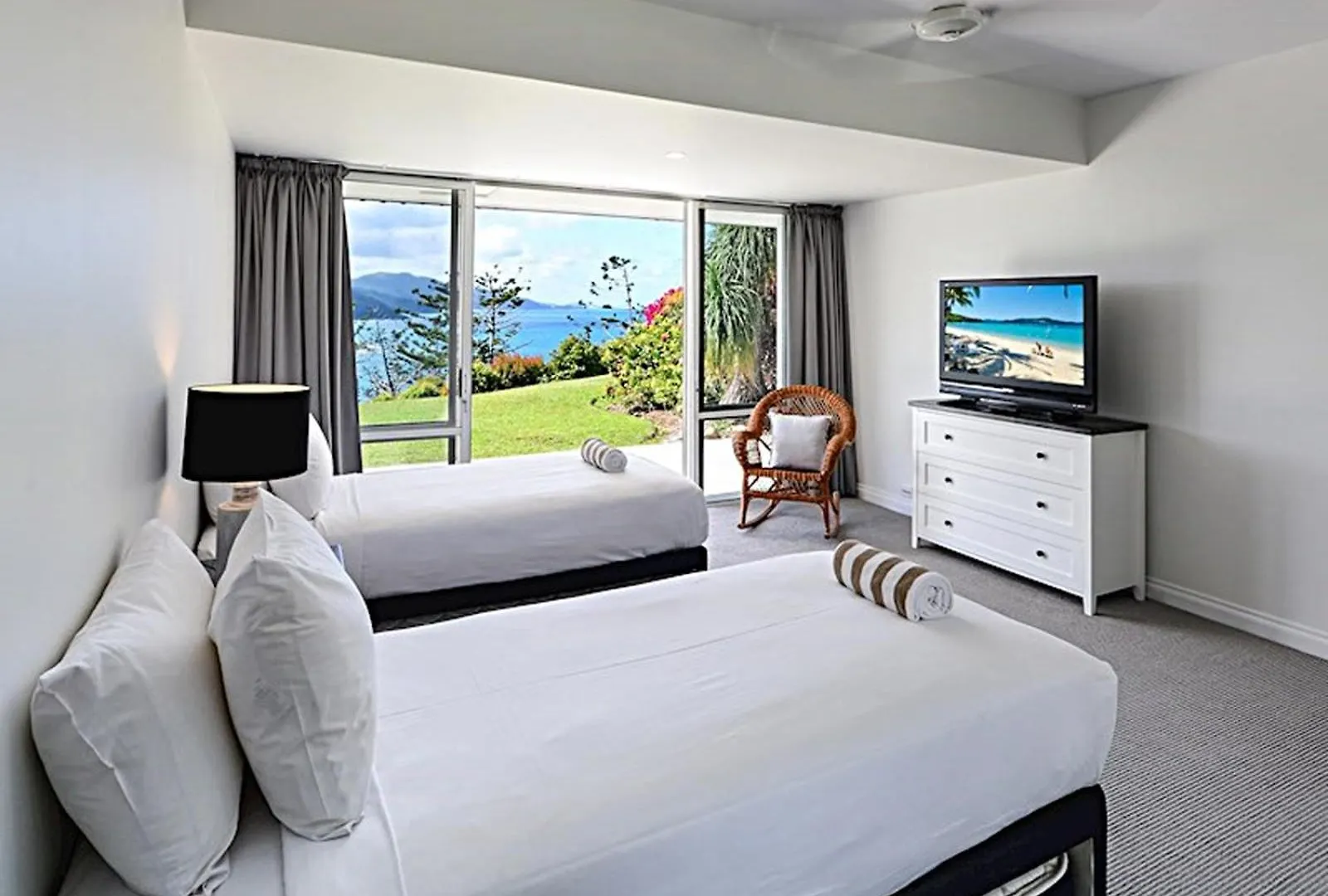 Bella Vista & Free Buggy - Hamilton Island Apartment